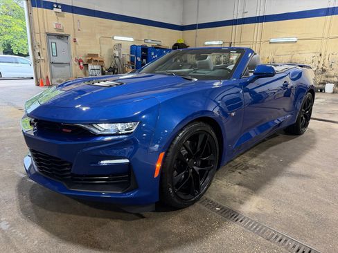 Used 2023 Chevrolet Camaro SS RWD image 11