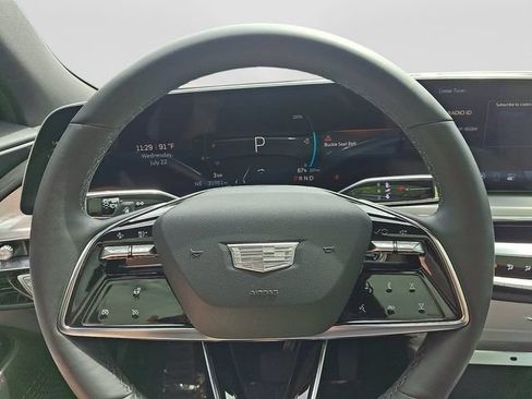 Used 2024 Cadillac Lyriq Luxury AWD/4WD image 23