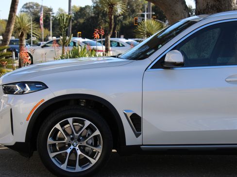 Used 2026 BMW X5 xDrive40i image 9
