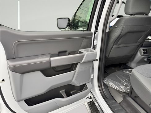 New 2025 Ford F150 XLT w/ Equipment Group 302A MID image 27