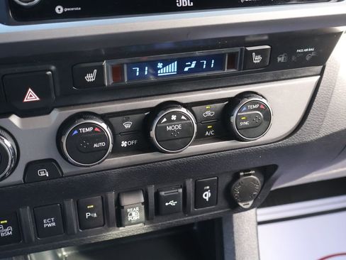 Used 2023 Toyota Tacoma Limited AWD/4WD image 51