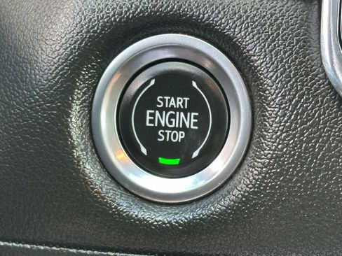 Used 2023 Chevrolet Colorado LT RWD image 24