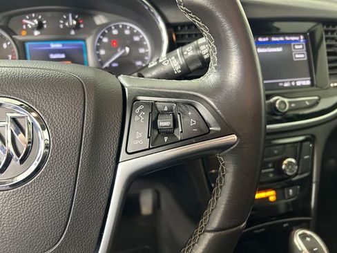 Used 2022 Buick Encore Preferred w/ Safety Package image 17