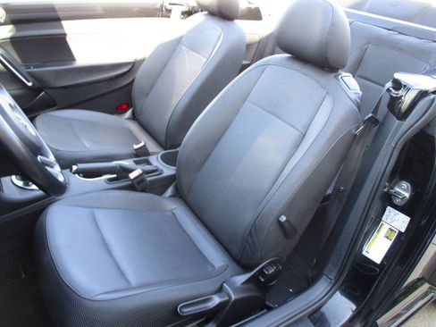 Used 2013 Volkswagen Beetle 2.5 FWD image 75