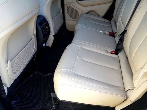 New 2025 Jeep Grand Cherokee Limited image 34