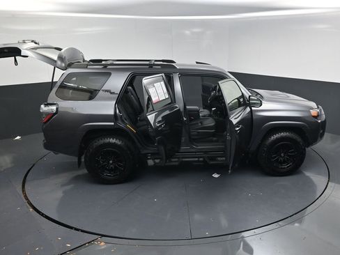 Used 2023 Toyota 4Runner TRD Off-Road AWD/4WD image 21