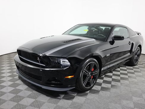 Used 2013 Ford Mustang GT Premium RWD image 1