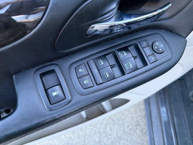 Used 2017 Dodge Grand Caravan SE w/ Power Window Group FWD image 8