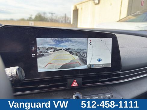 Used 2025 Hyundai Elantra SEL FWD image 15