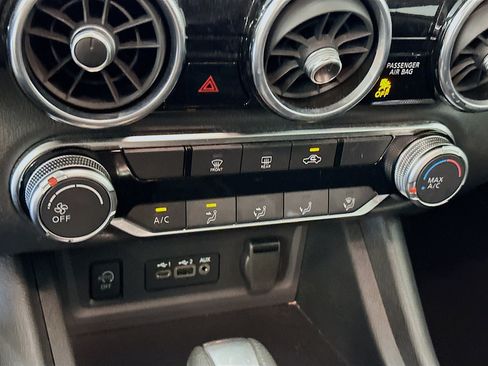 Used 2025 Nissan Sentra SV FWD image 23