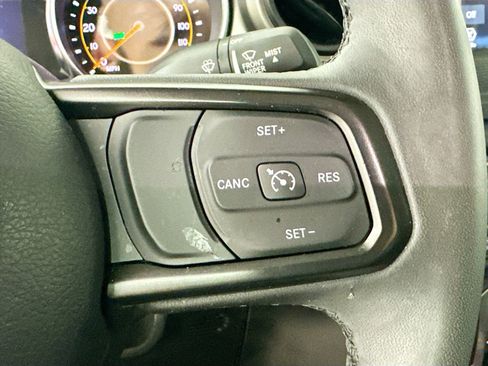 Used 2023 Jeep Gladiator Sport AWD/4WD image 13