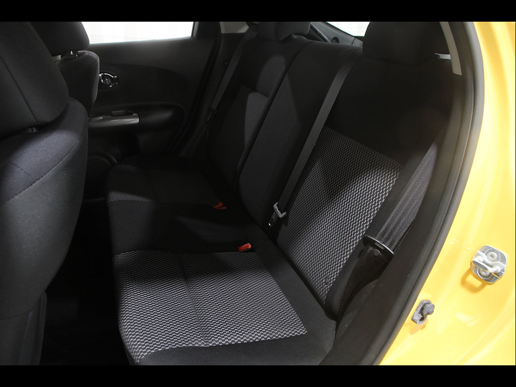 Used 2016 Nissan Juke S FWD image 16