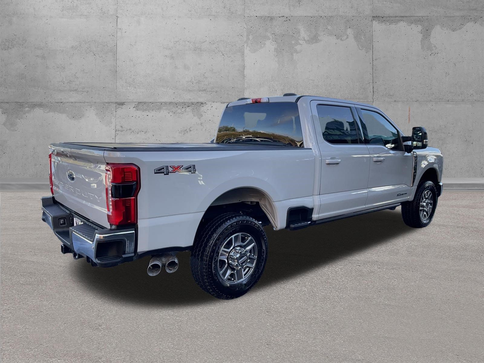 Used 2025 Ford F350 Lariat AWD/4WD image 3