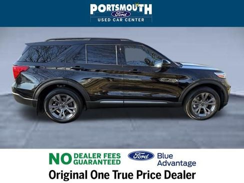 Used 2022 Ford Explorer XLT w/ Equipment Group 202A image 6