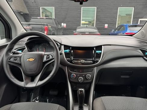 Used 2020 Chevrolet Trax LS w/ Tint and Cruise Package FWD image 3