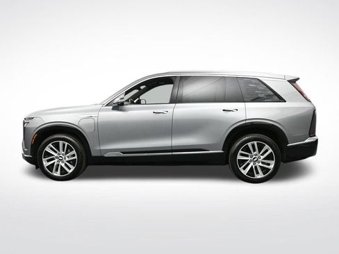 Used 2026 Cadillac Vistiq Luxury AWD/4WD image 2