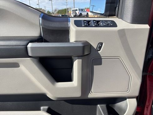 Used 2018 Ford F150 XLT image 12