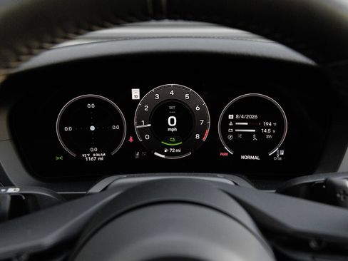 Certified 2025 Porsche 911 Carrera GTS RWD image 19