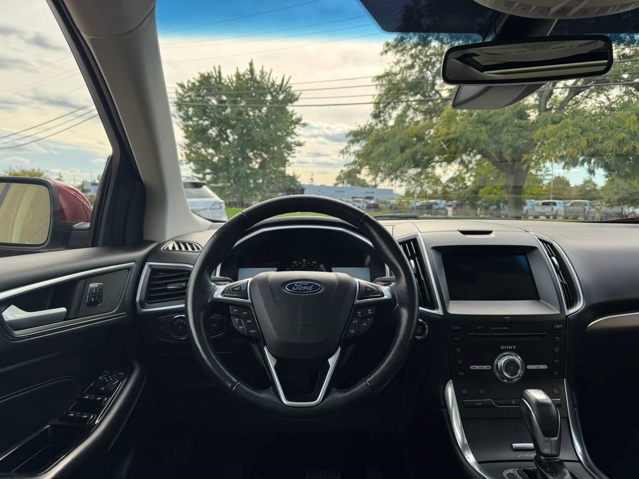 Used 2017 Ford Edge Titanium w/ Equipment Group 302A AWD/4WD image 18