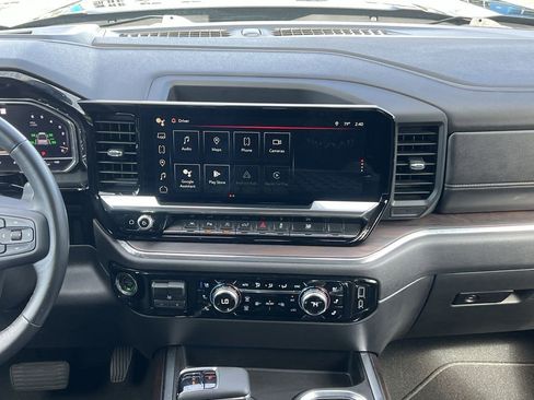 Used 2023 GMC Sierra 1500 SLT w/ SLT Premium Plus Package image 4