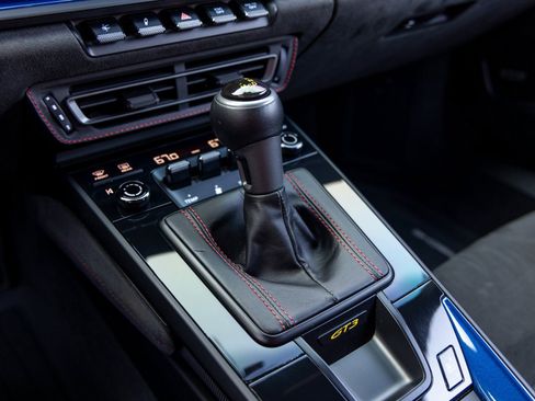 Used 2022 Porsche 911 GT3 image 40