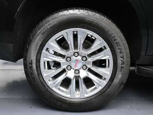 Used 2024 GMC Yukon Denali AWD/4WD image 40