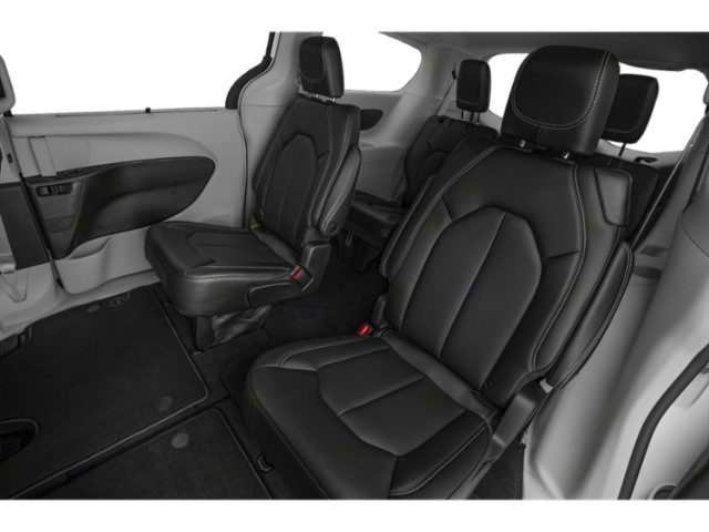 Used 2024 Chrysler Pacifica Touring-L FWD image 10