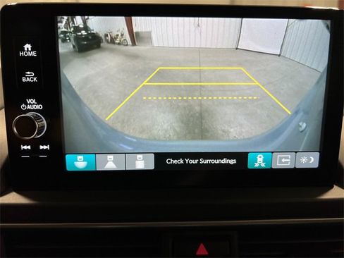 New 2025 Honda Pilot Touring image 29