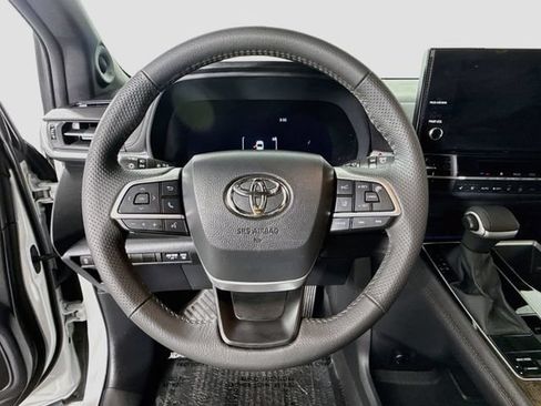 Certified 2026 Toyota Sienna Limited FWD image 13
