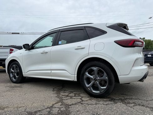 Used 2024 Ford Escape ST-Line w/ Tech Pack #1 FWD image 6