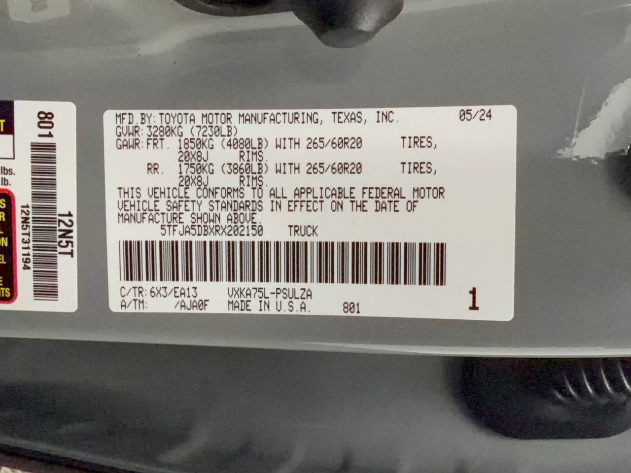 Used 2024 Toyota Tundra Limited AWD/4WD image 31