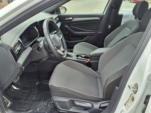 Used 2025 Volkswagen Jetta Sport FWD image 15