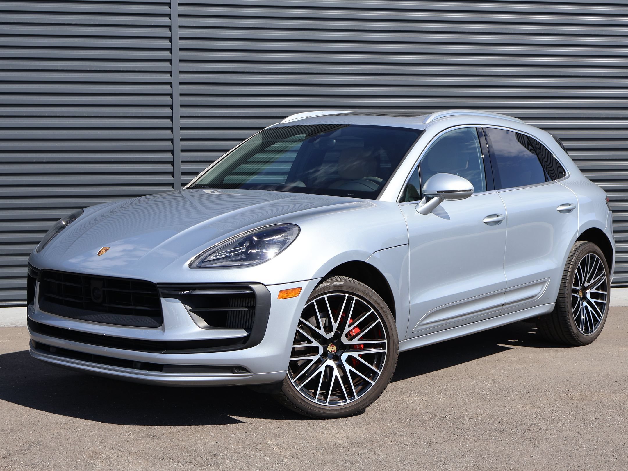 Used 2024 Porsche Macan S AWD/4WD image 1