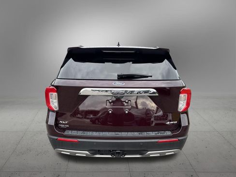 Certified 2023 Ford Explorer XLT w/ Equipment Group 202A AWD/4WD image 8