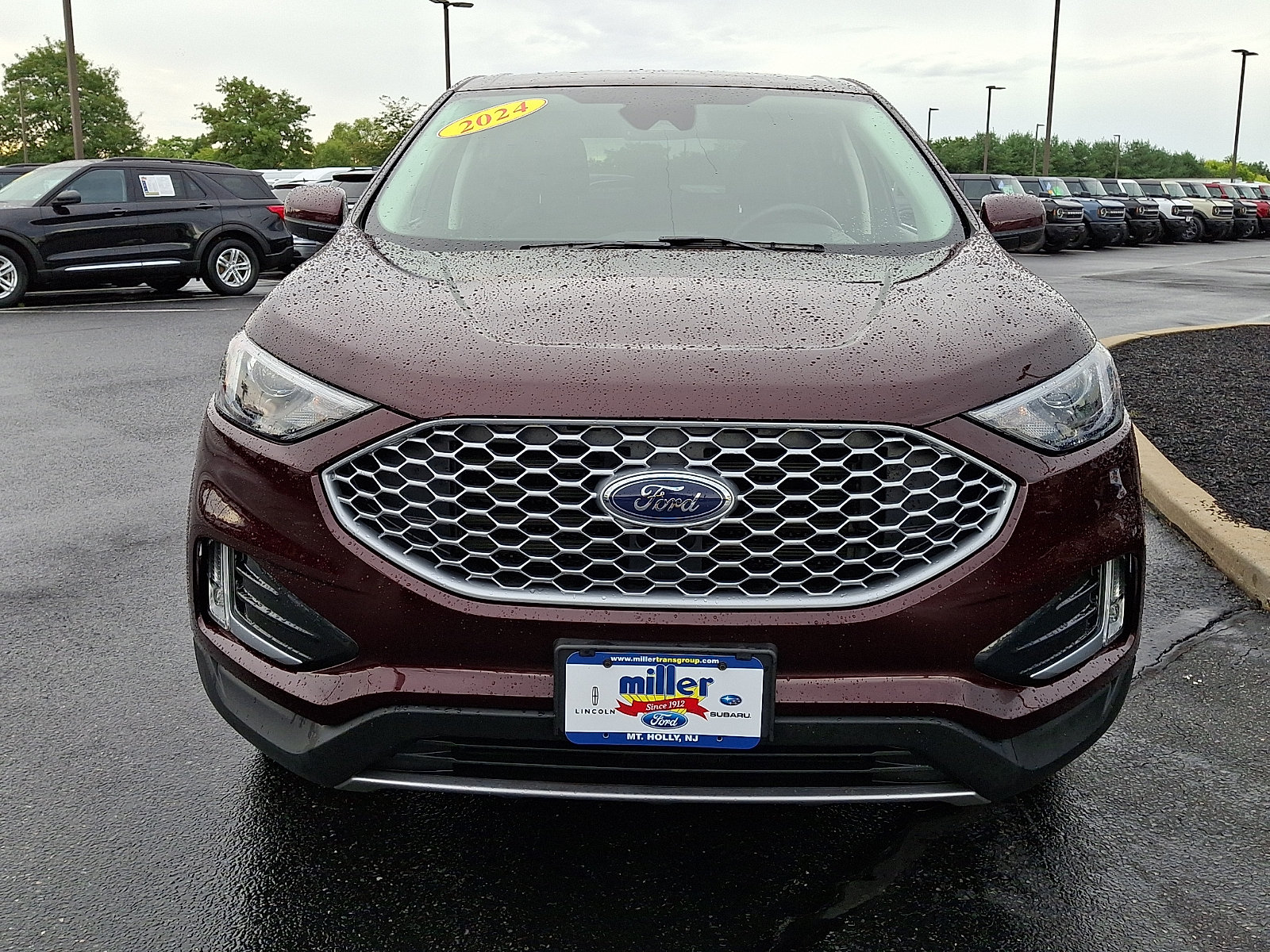 Certified 2024 Ford Edge SEL w/ Convenience Package AWD/4WD image 2