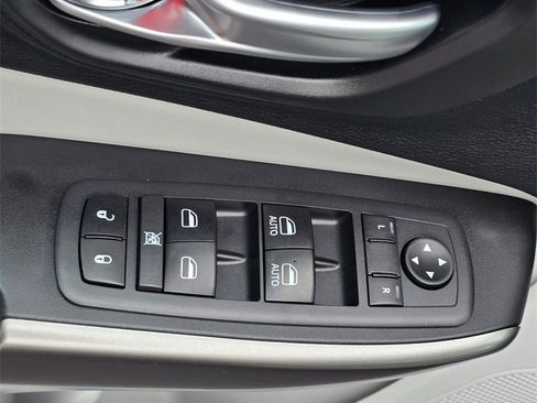 Used 2020 Jeep Cherokee Latitude Plus image 14