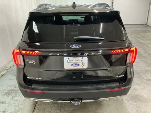 New 2026 Ford Explorer Active w/ Active Comfort Package AWD/4WD image 5