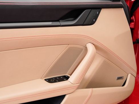 Used 2022 Porsche 911 Carrera GTS image 8