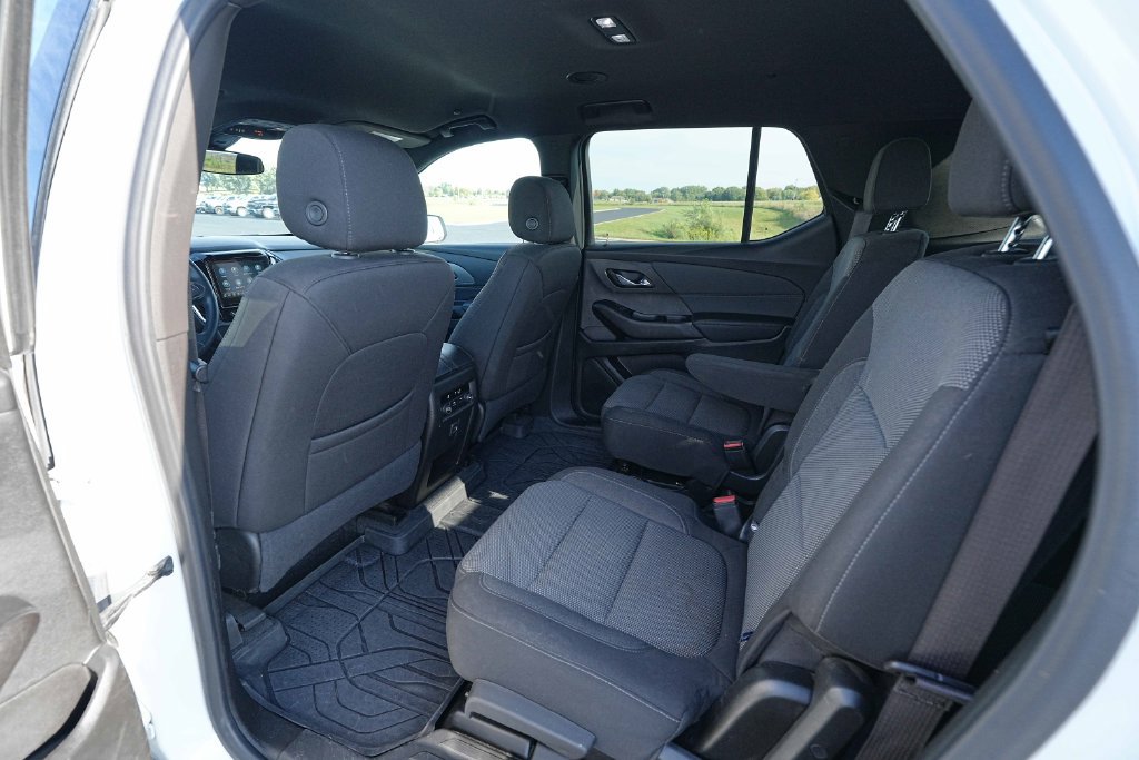 Used 2023 Chevrolet Traverse LT w/ LPO, Floor Liner Package AWD/4WD image 19