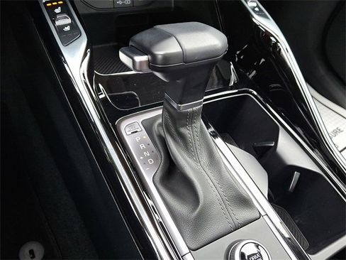 Certified 2025 Kia Sorento SX image 16