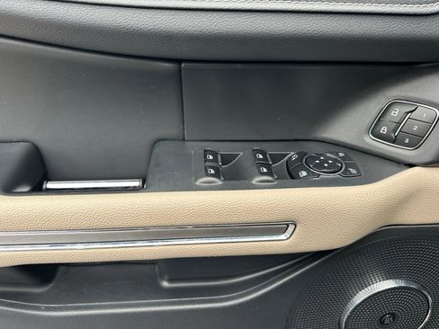 Used 2024 Ford Expedition Max Limited image 11