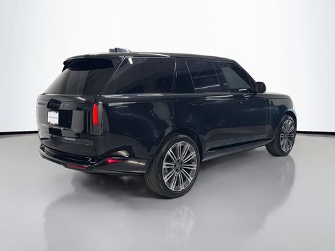 Used 2025 Land Rover Range Rover SE AWD/4WD image 9