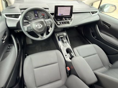 Used 2025 Toyota Corolla LE FWD image 13