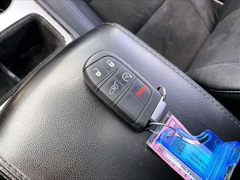 Used 2021 Jeep Grand Cherokee Laredo X AWD/4WD image 26
