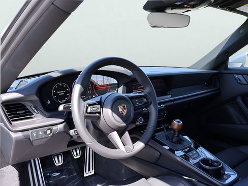 Certified 2025 Porsche 911 Carrera T RWD image 4
