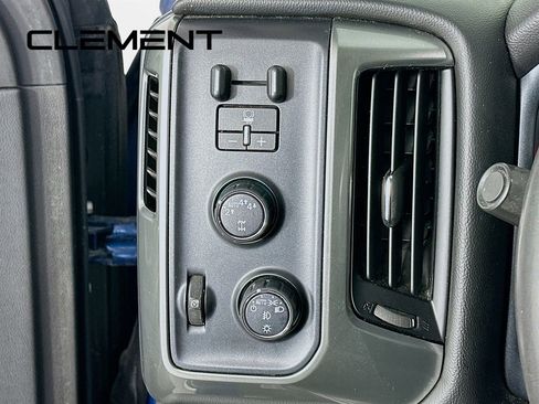 Used 2018 Chevrolet Silverado 1500 LT w/ All Star Edition image 12