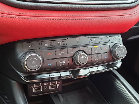 Used 2022 Dodge Durango R/T w/ Blacktop Package image 19