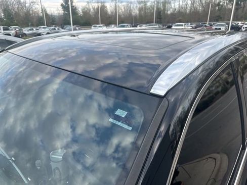 Used 2016 Toyota Highlander XLE image 12