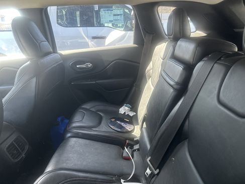 Used 2014 Jeep Cherokee Trailhawk w/ Technology Group image 7