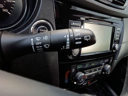 Used 2019 Nissan Rogue SV FWD image 5